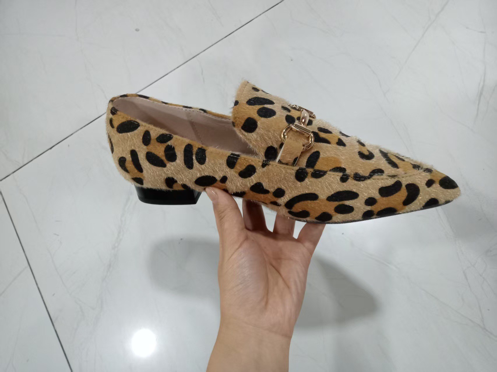 Sepatu Wanita Motif Leopard Uk - Mule Slip On ulasan dan harga