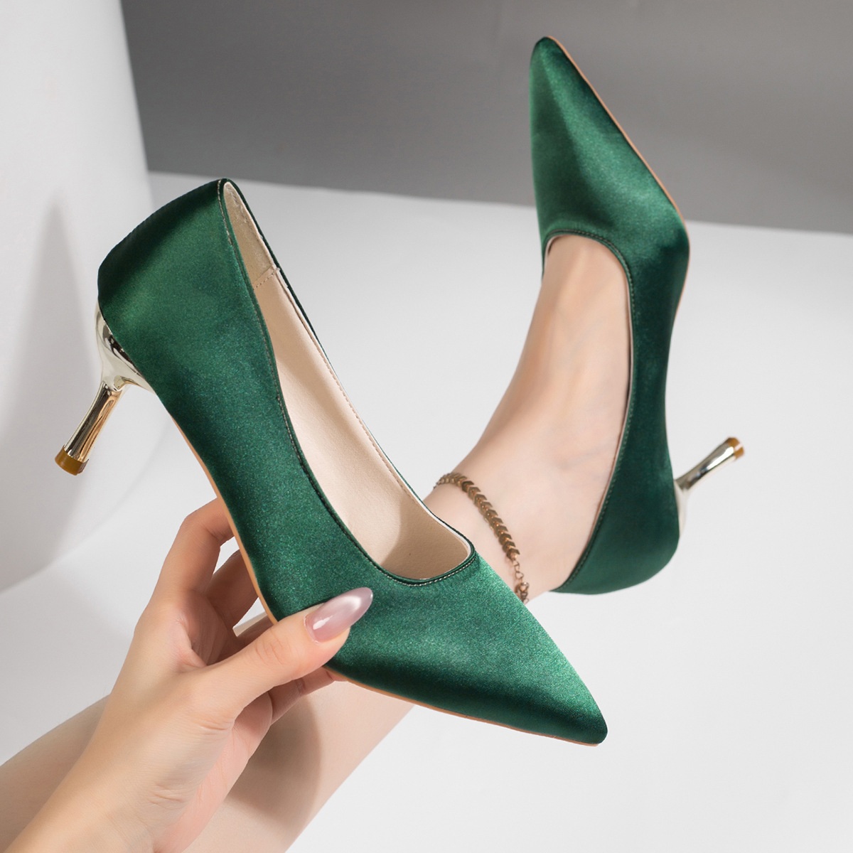 Sepatu Hak Tinggi Model Stilet - Court Heel Pointed ulasan dan harga