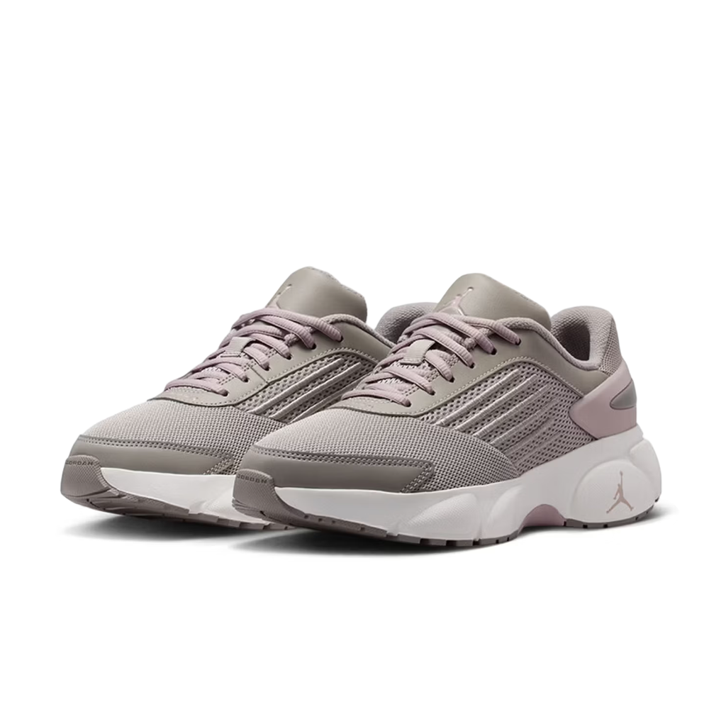 Nike Jordan TRUNNER FLOW: Sepa - Women'S Shoes Nike Jordan ulasan dan harga